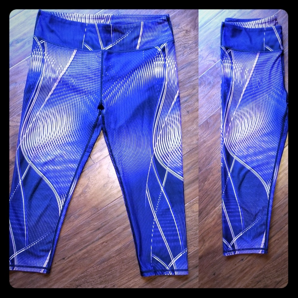 Fabletics Capri Leggings, purple & white
